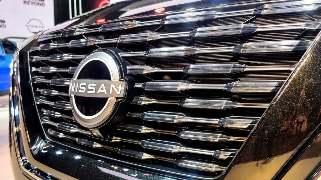 Nissan X-Trail Maintenance Filter Warning Light